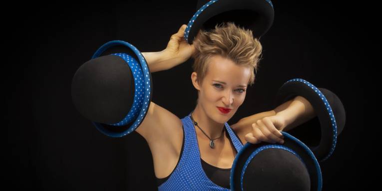 Janna Wohlfarth - Circus Artist